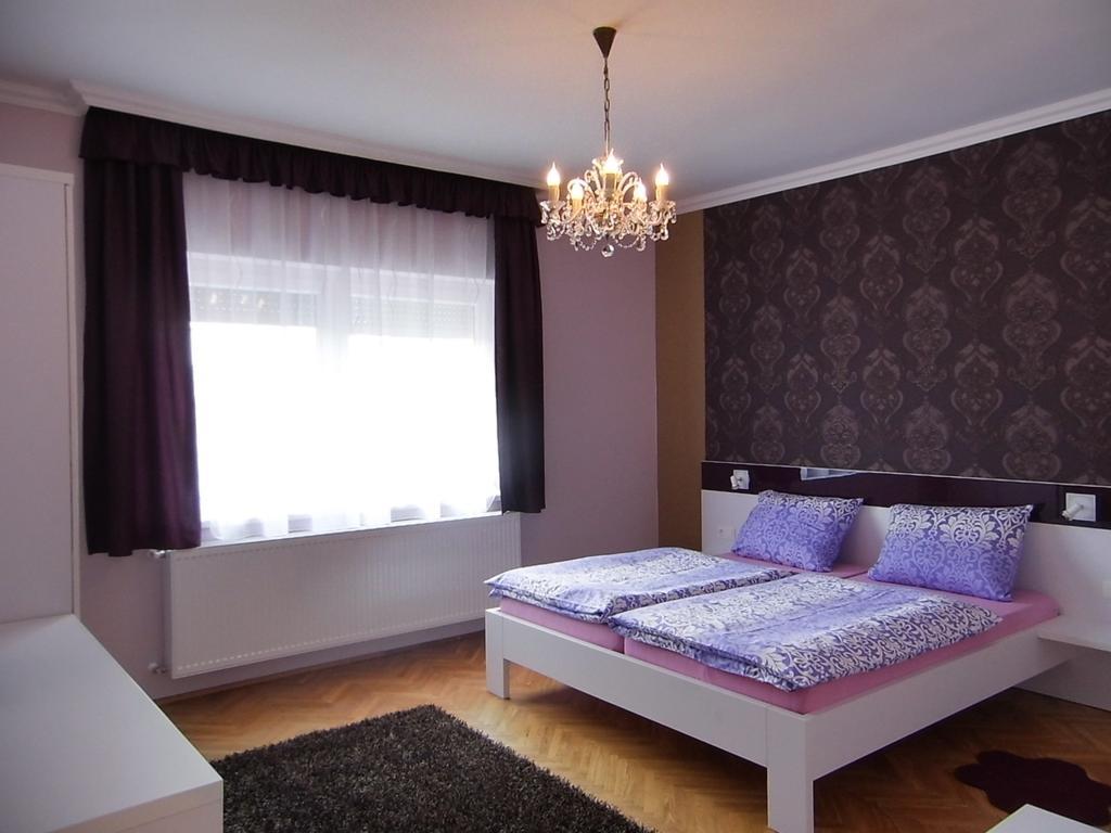 Sárvár Alfa Apartman חדר תמונה